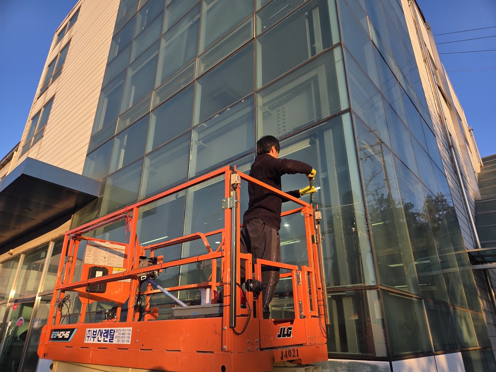 유리창청소 작업 사례 4